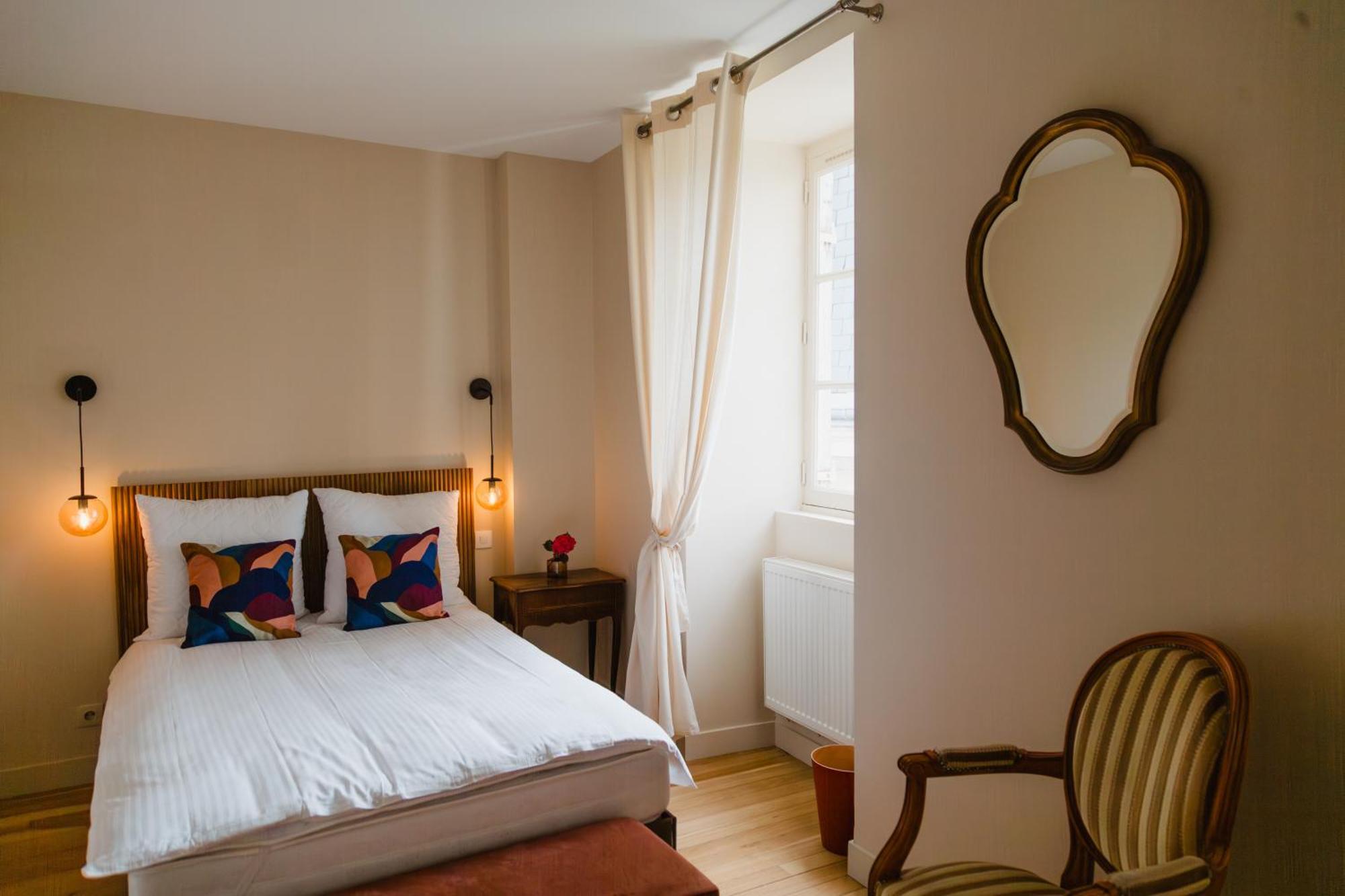 Chambres D'Hote - Maison Des Ecrivains - 50 M De La Cathedrale Et Place Des Jacobins ルマン エクステリア 写真