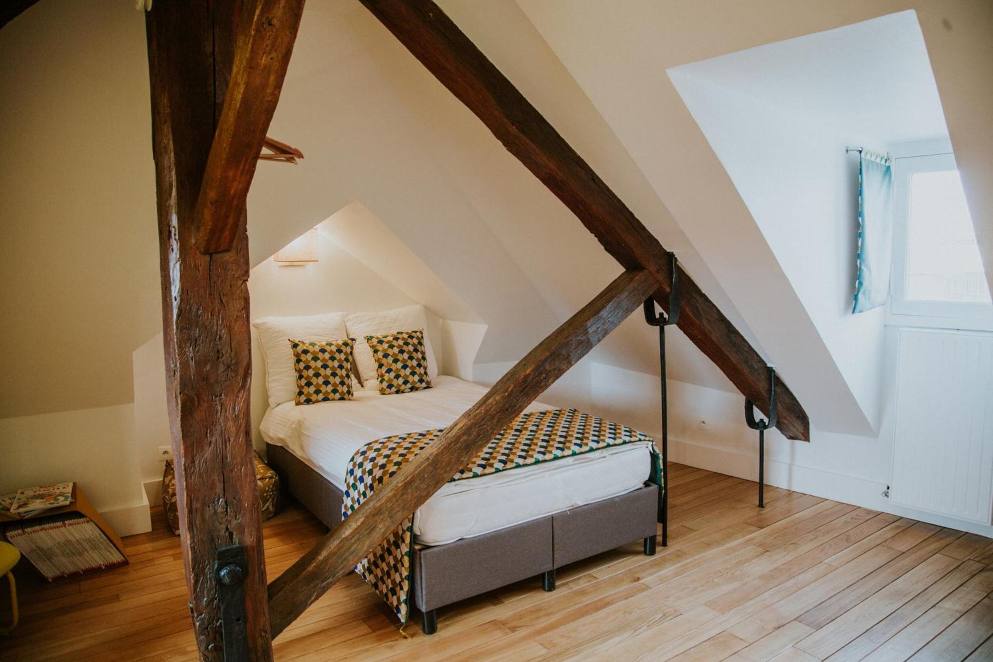 Chambres D'Hote - Maison Des Ecrivains - 50 M De La Cathedrale Et Place Des Jacobins ルマン エクステリア 写真
