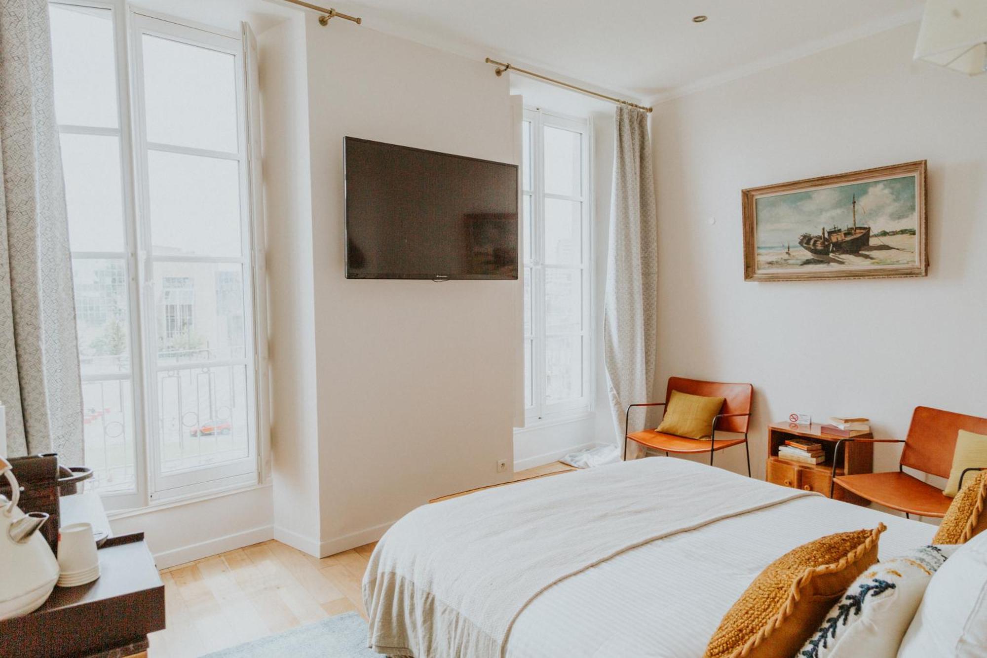 Chambres D'Hote - Maison Des Ecrivains - 50 M De La Cathedrale Et Place Des Jacobins ルマン エクステリア 写真